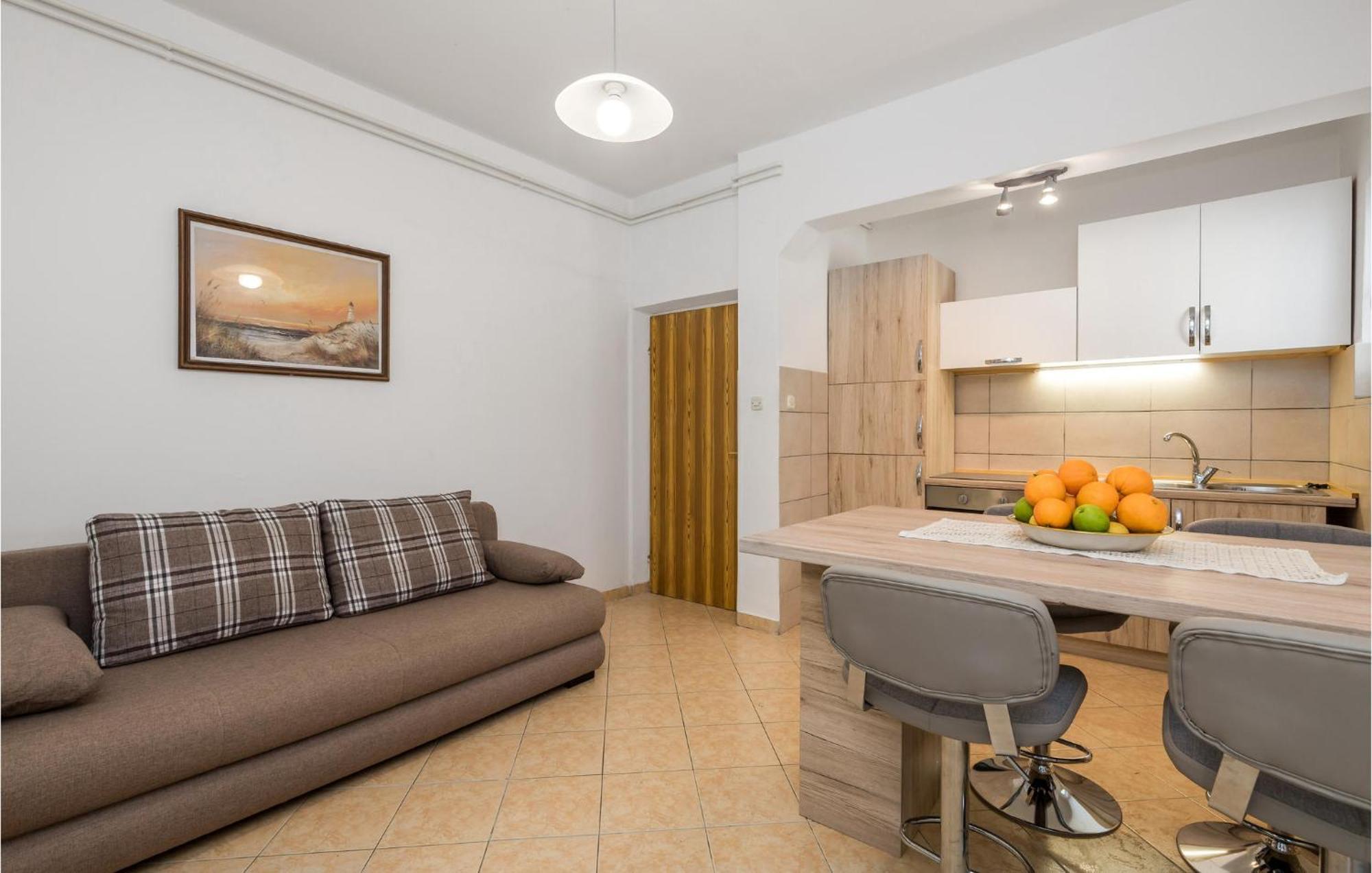 1 Bedroom Amazing Apartment In Кампор Экстерьер фото